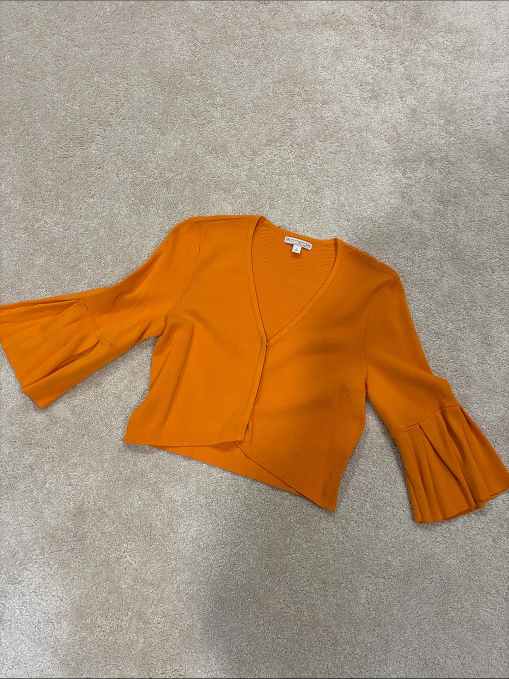 Eva Mendes Orange V-Neck Bell Sleeve Cropped Sweater - Picture 4 of 6